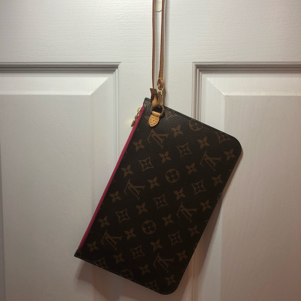 Authentic Louis Vuitton Neverfull Pouch